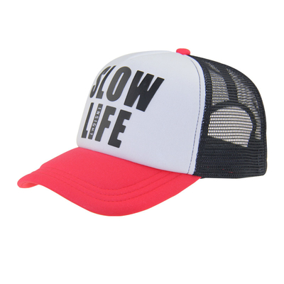 100% polyester tweekleurige truckerhoed met 3D-print logo aan de voorzijde