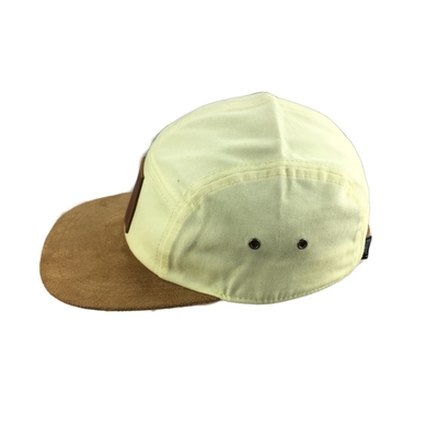 Borduurwerk Logo Vijfpaneel Camp Cap Met Flat Suede Visor Buckle Closure